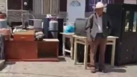 SEÑOR ES DESALOJADO DE SU CASA EN ZACATECAS