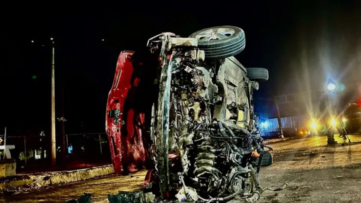Vehículo queda destruido tras aparatoso accidente en la carretera antigua a Tonalá