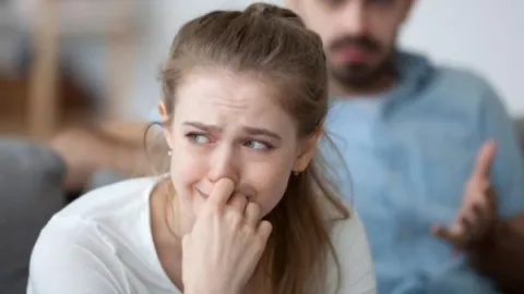 3 señales de que tu relación es tóxica y debes salir YA mismo, según la psicología