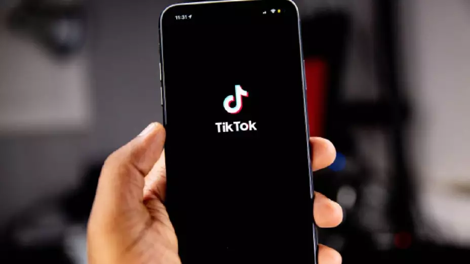 Famosa tiktoker es detenida por agresión sexual a su amiga