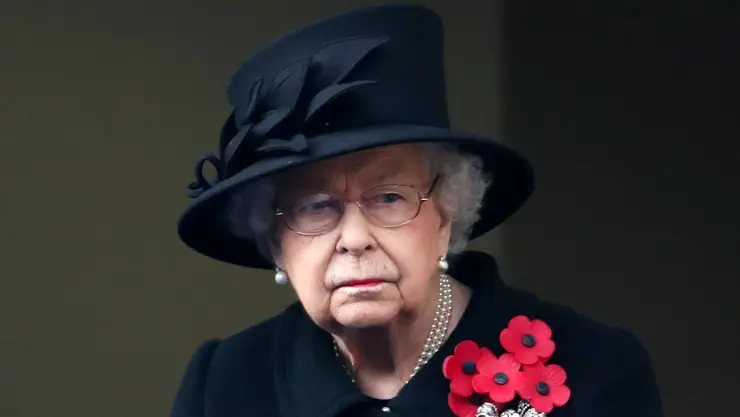 reina isabel ll nuevo asistente personal.jpg