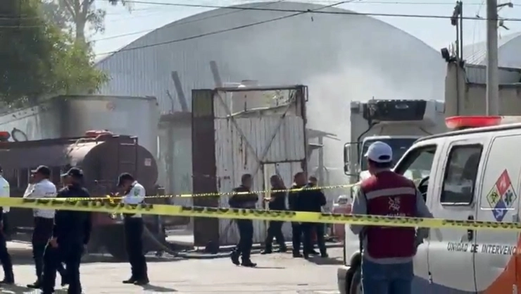 Incendio en pensión de camiones en CDMX hoy.