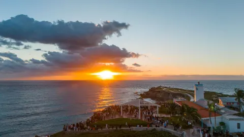 primer amanecer 2024 en Isla Mujeres, Cancún tulum y bacalar.jpg