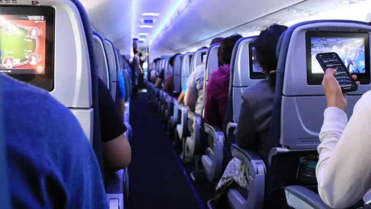 El tipo de ropa que debes evitar durante un vuelo en avión.jpg