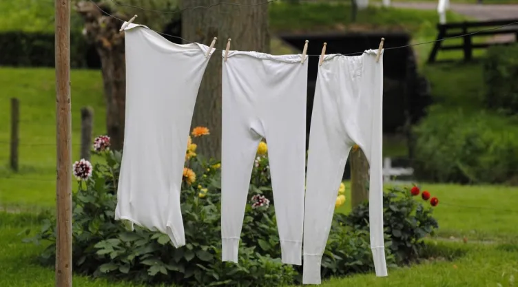 /estilo-de-vida/como-quitar-olor-humedad-ropa-temporada-frio