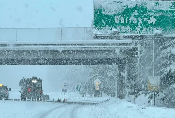 Las imágenes de la tormenta invernal en California te dejarán helado