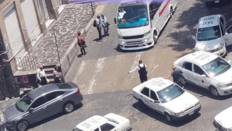 Se reporta el CIERRE de la calle Galeana del centro de Cuernavaca.