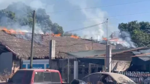 Atacan con explosivos centro nocturno en Escuinapa, Sinaloa..jpg