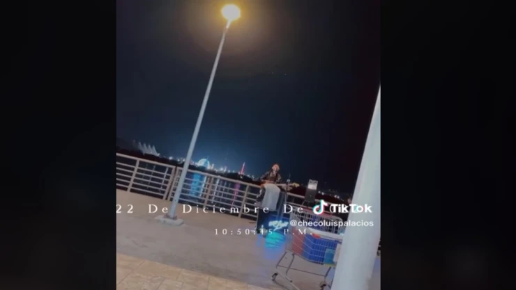 Cantante ofende a niño mientras interpreta Lamento Boliviano