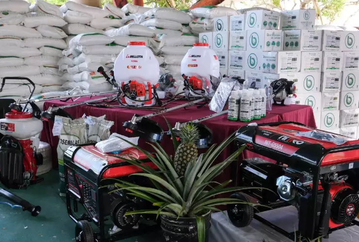 Con más de 33.3 millones de pesos en apoyos agrícolas, impulsan el campo del sur de Quintana Roo.jpg