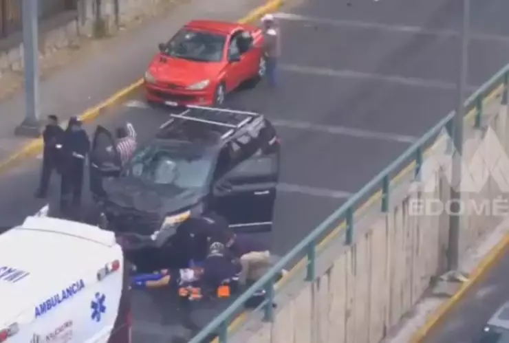 Hombre persigue y atropella a ladrones tras asalto en Naucalpan