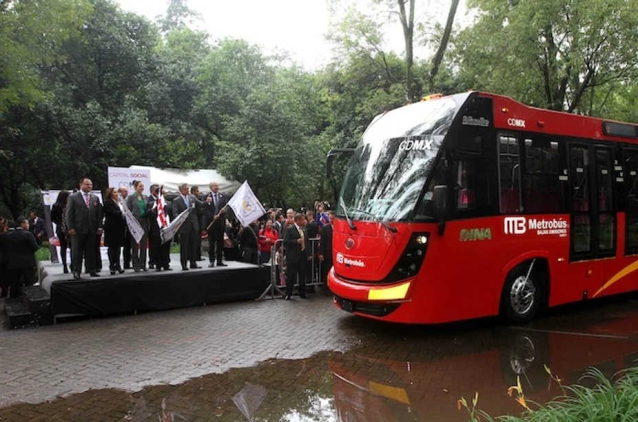 Se incorporan 9 unidades de Metrobús para circular en la Línea 1
