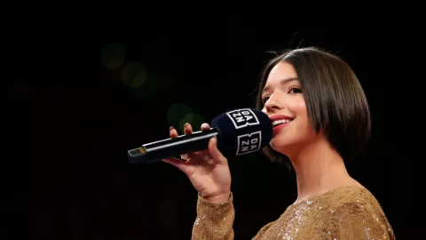 Ángela Aguilar Canelo Alvarez.jpg