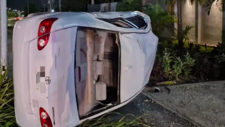 Accidente en Blvd. Colosio de Cancún deja a 3 personas heridas.jpg