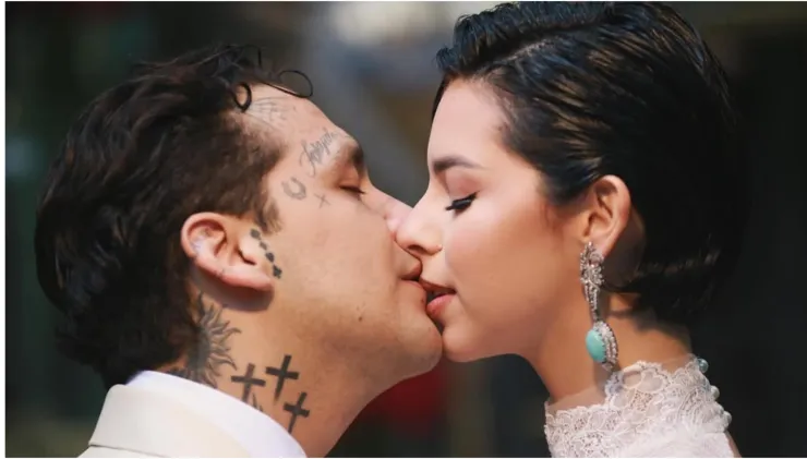 nodal y ángela aguilar boda.png