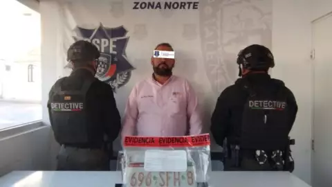 Detiene SSPE a hombre por uso indebido de documentación vehicular en Ciudad Juárez