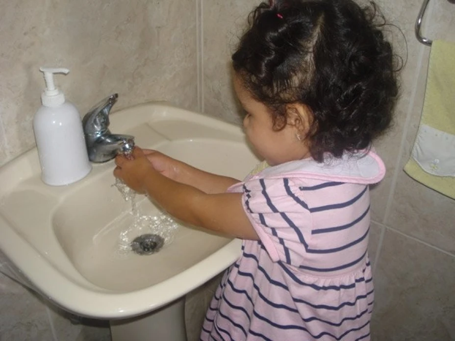 Doctores recomiendan desparasitar a los niños 2 veces al año