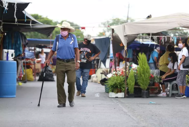 Mexicans Continue to Adapt to New Normal As Coronavirus Death Toll Increases