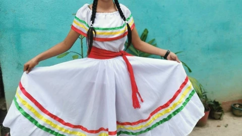 Débora Rebeca Xi Artola.