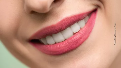 &iquest;Qu&eacute; hacer para quitar el color amarillo de los dientes?