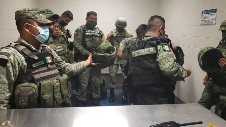 militares-detenidos-eua.jpg