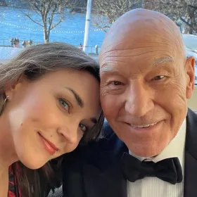quien esa la pareja de patrick stewart.jpg
