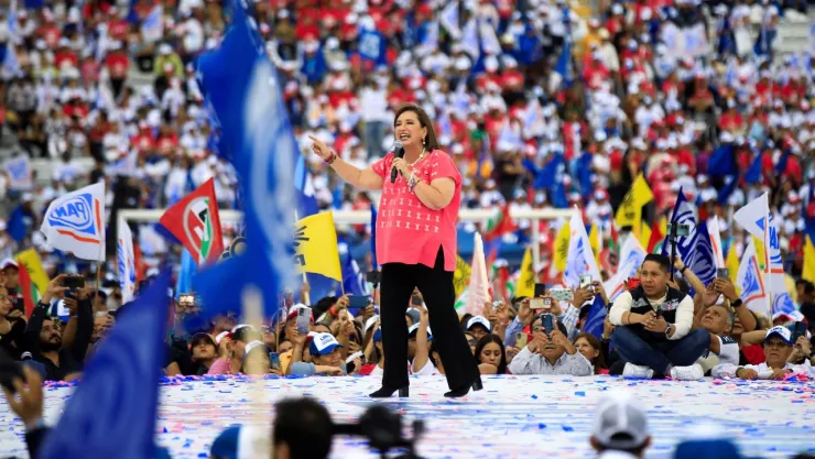 Video: Conflicto entre el equipo de Xóchitl Gálvez y ‘Alito’ Moreno termina en cabezazo