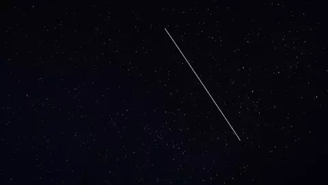 ¿Ovnis vigilan Monterrey? Aparecen extrañas luces en el cielo