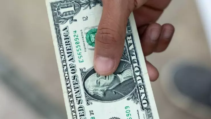 ¿En caída abrupta? Precio del dólar HOY sábado 21 de febrero en Yucatán