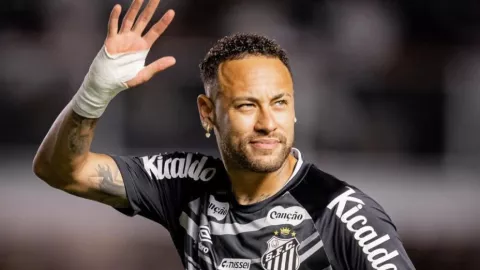 Neymar volvió a jugar