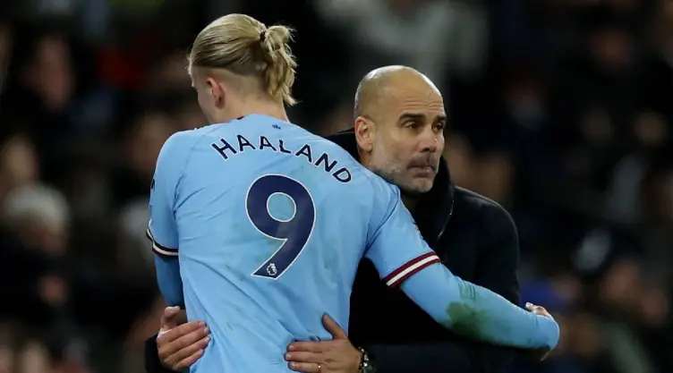 Erling Haaland y Pep Guardiola en el Manchester City