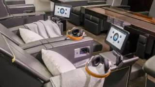 Se va a relanzar el esfuerzo para venderlo y para ello una opción es que alguna empresa mexicana lo adquiera, otra aceptar una copropiedad y una tercera es rentar la aeronave.