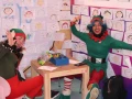 En compañía de familiares y amigos, disfrutamos de un rato de diversión.