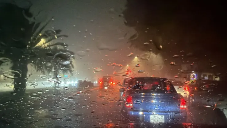 Emiten alerta roja por tormenta en Guadalajara; advierten de caída de árboles e inundaciones