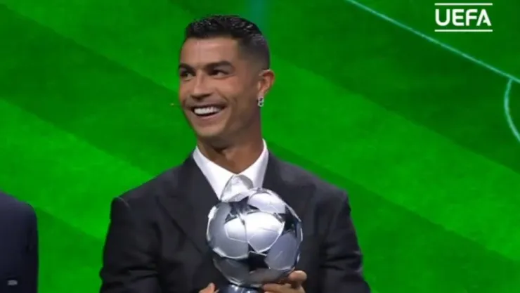 Cristiano Ronaldo premiado por UEFA