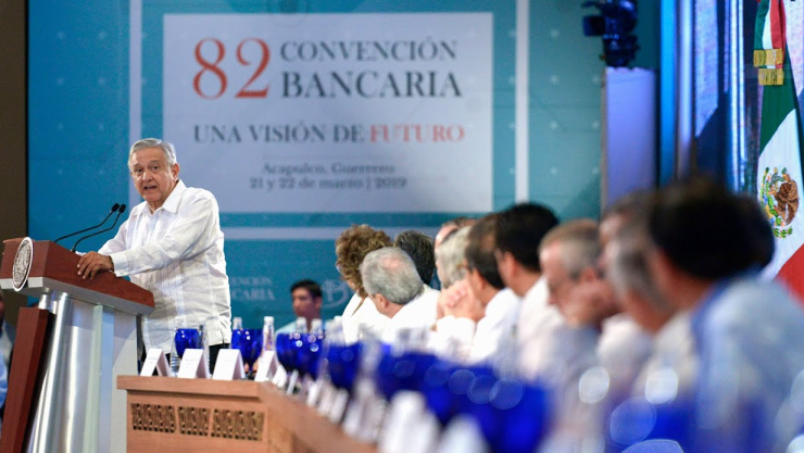 AMLO pone cinco condiciones para comprar Banamex
