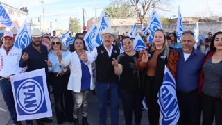 Acompaña Mario Vázquez a Norma Muñoz en su registro como candidata a Presidencia Municipal