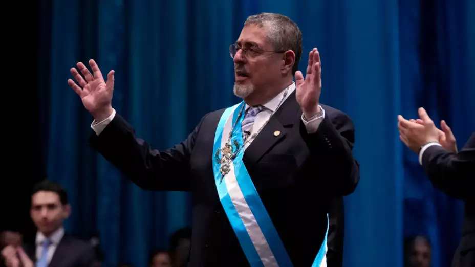 Bernando Arévalo jura como presidente de Guatemala.