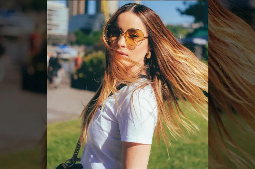 Cynthia con lentes.jpg