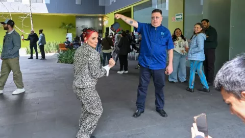 Un video de Adrián Herrera con Leslie Gallardo llamó la atención en redes sociales