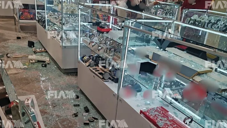 Robo de relojes en CDMX hoy en tienda en Coyoacán.