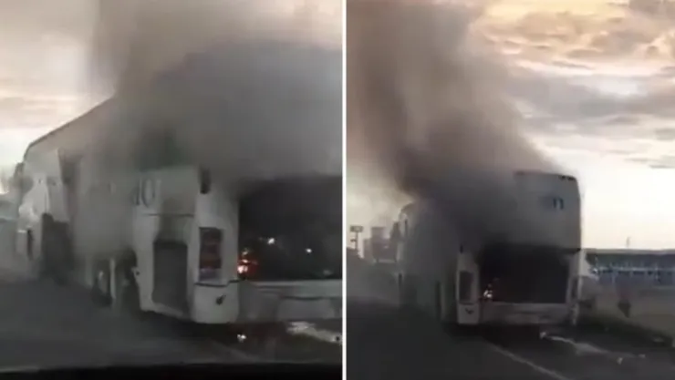 Camión con niños de un equipo de futbol se incendia
