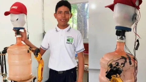 Larry, el robot creado con un garrafón de agua y un bote de mayonesa