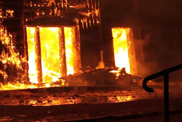 Encerrada, golpeada y abandonada entre llamas por su esposo: Mujer sobrevive milagrosamente en San Cristobal de las Casas, Chiapas