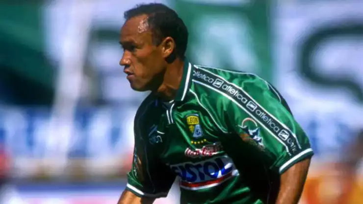 Misael Espinoza defiende a Rodolfo Cota