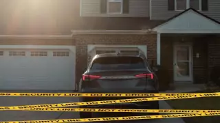 Padre deja encerrada a su hija en su vehículo