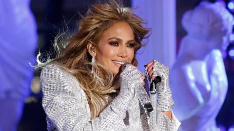 Jennifer López en concierto.png