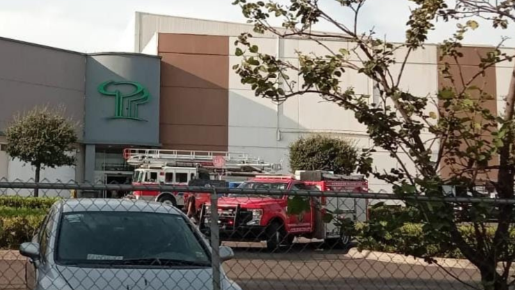 Incendio en plaza en Avenida Revolución hoy 8 de julio 2026