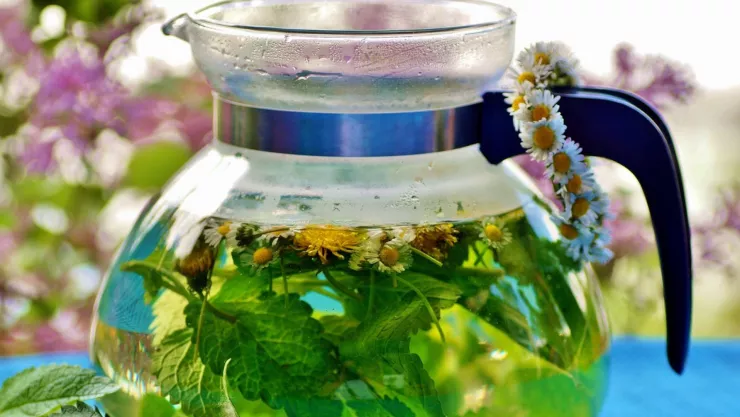 La mejor infusión antiinflamatoria que supera al té verde