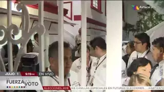 decenas-esperan-a-amlo-en-las-inmediaciones-de-la-roma